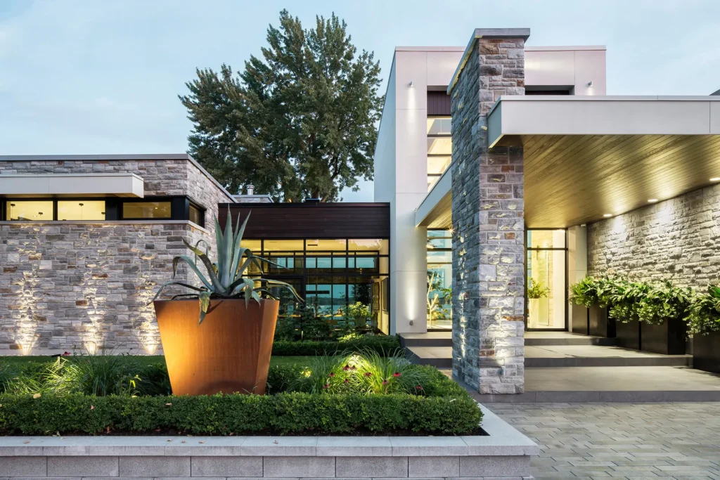 Architecture_maison le deux_facade entree nuit_evolution architecture